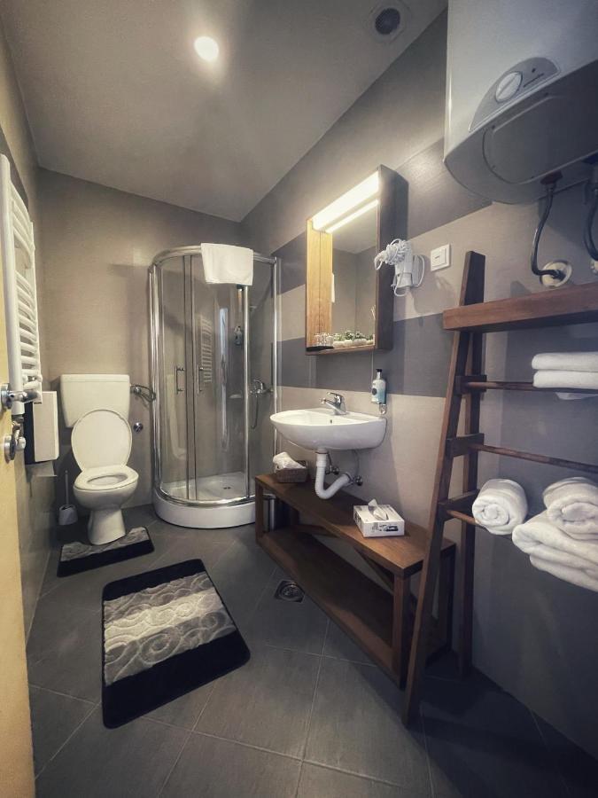 Falling Star Apartman Brzeće Exterior foto
